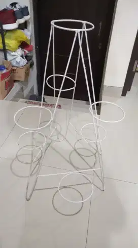 Rak tanaman 7 pot tanaman