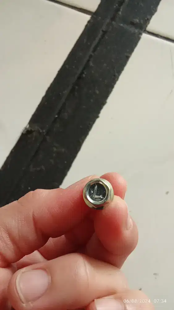 Baut baja ringan 1,5cm 100pcs