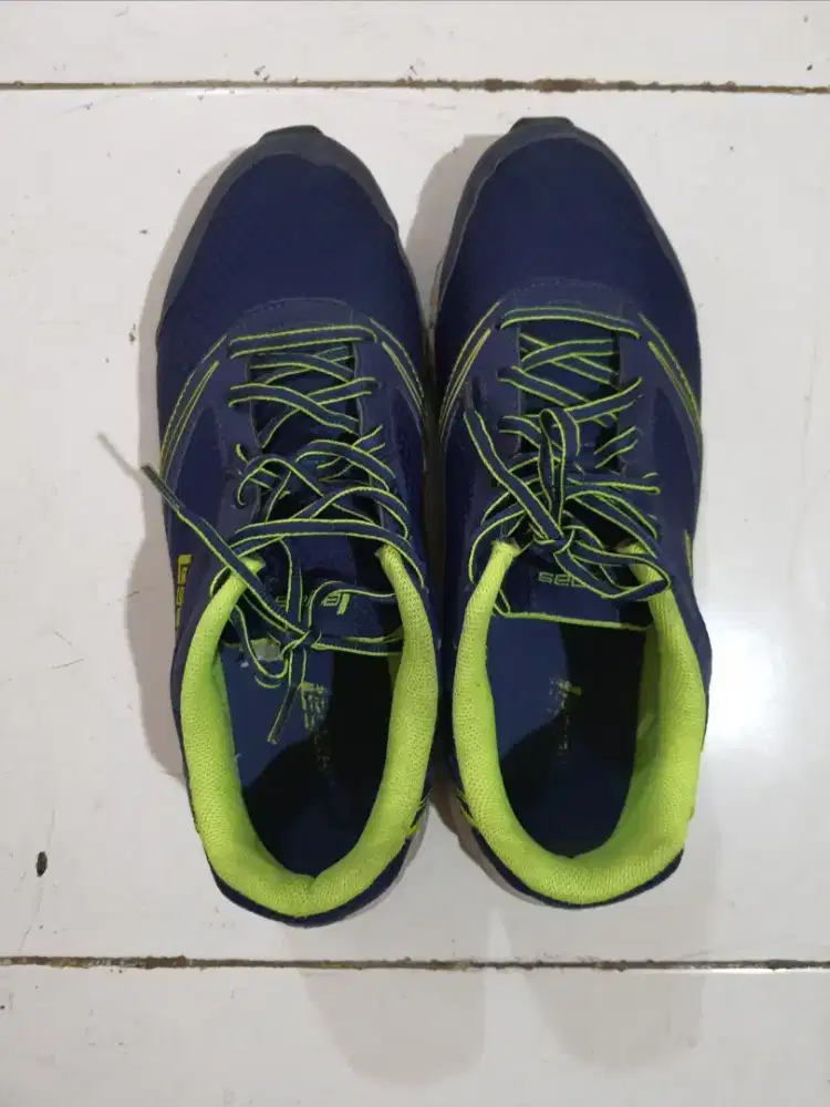 SEPATU LEGAS UK 46 SECOND