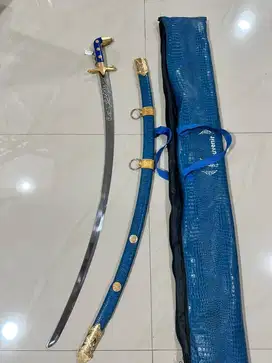 Koleksi souvenir pedang arab
