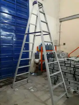 Tangga lipat super kuat