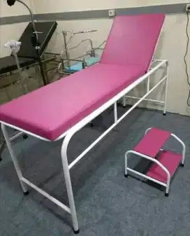 BED PERIKSA PASIEN BESI