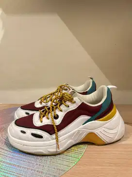 Pull & Bear Sneakers Sz 38 Womens