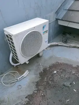 Cuci AC Terdekat TENJOLAYA,Bongkar pasang AC, jual beli AC seken