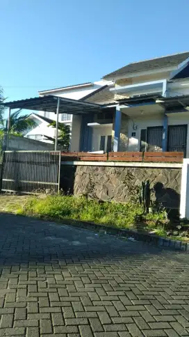 Bismillah Dijual rumah di perum serang garden pancanaka 550jt nego