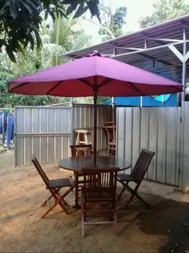 Kursi Set Meja Payung  Depan Kafe