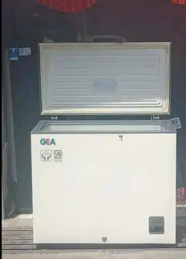 FREEZER BOX 220 Liter