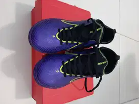 Sepatu futsal specs anak