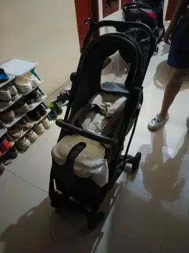 Stroller bayi untuk usia 0-5 tahun