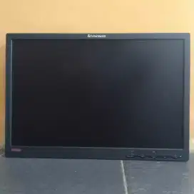 LCD Monitor Lenovo 19in Pure Wide (L197)