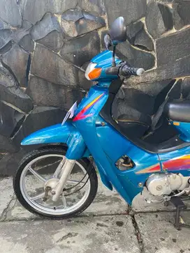 Honda supra biru