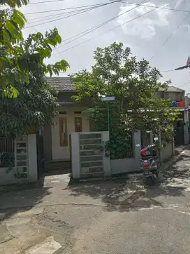 Dijual rumah kost kostan (3 ruangan)