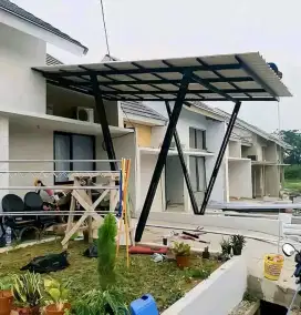 Kanopi baja ringan