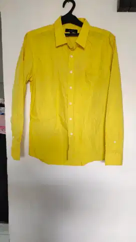 Kemeja kuning bahan adem