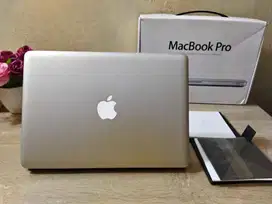 Macbook Cakep Full Set Pro Early 13inc Core i7 RAM 16GB