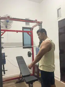 PERSONAL TRAINER