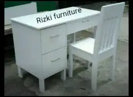 Meja belajar cat putih