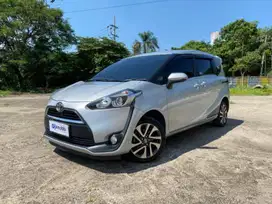 Toyota Sienta 1.5 V Bensin-AT 2018 Silver LABQ