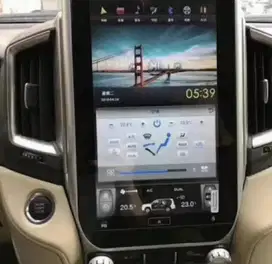 Headunit tesla landcruiser