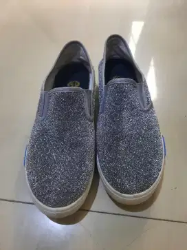 Sepatu slip on masih baru size 40