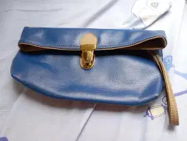 Clutch warna Biru Electrik besleting
