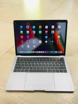 Macbook Pro 13 2019 i5 16 128gb touchbar
