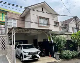 For Sale Rumah 2 Lantai di Jagakarsa