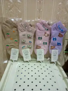Kaos kaki dewasa dpt 4pcs