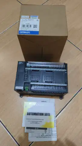 PLC Omron CP1L-EM40DT-D