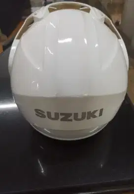 Helm new ori FU murah meriah,lindungi kepala anda yg begitu berarti..