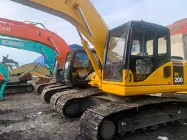 Excavator komatsu pc 200-7 galeo