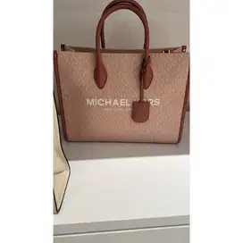 TAS Michael Kors