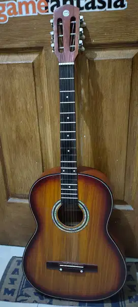 Gitar Acoustic Bekas (Model Bagus)