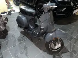 Vespa exclusive 1 Tahun 83