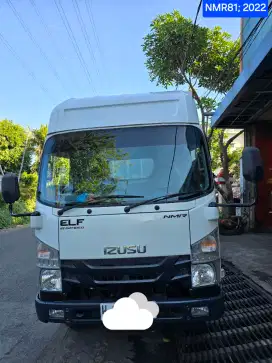 Truk Isuzu Elf NMR81L 6roda Box tahun 2022