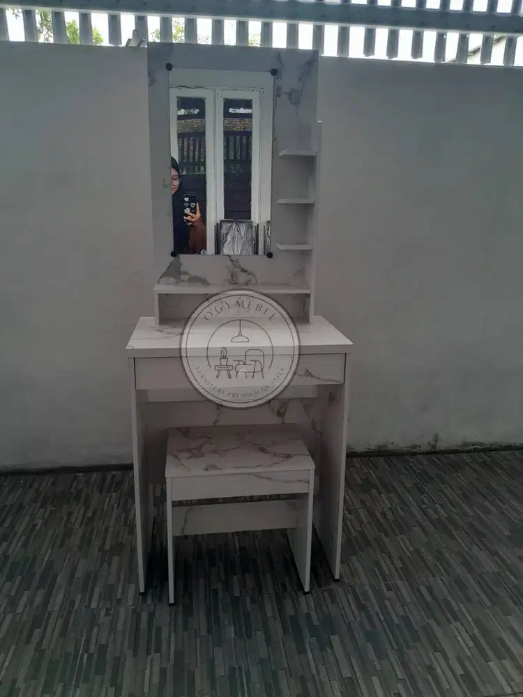 promo sale meja rias simple motif marble
