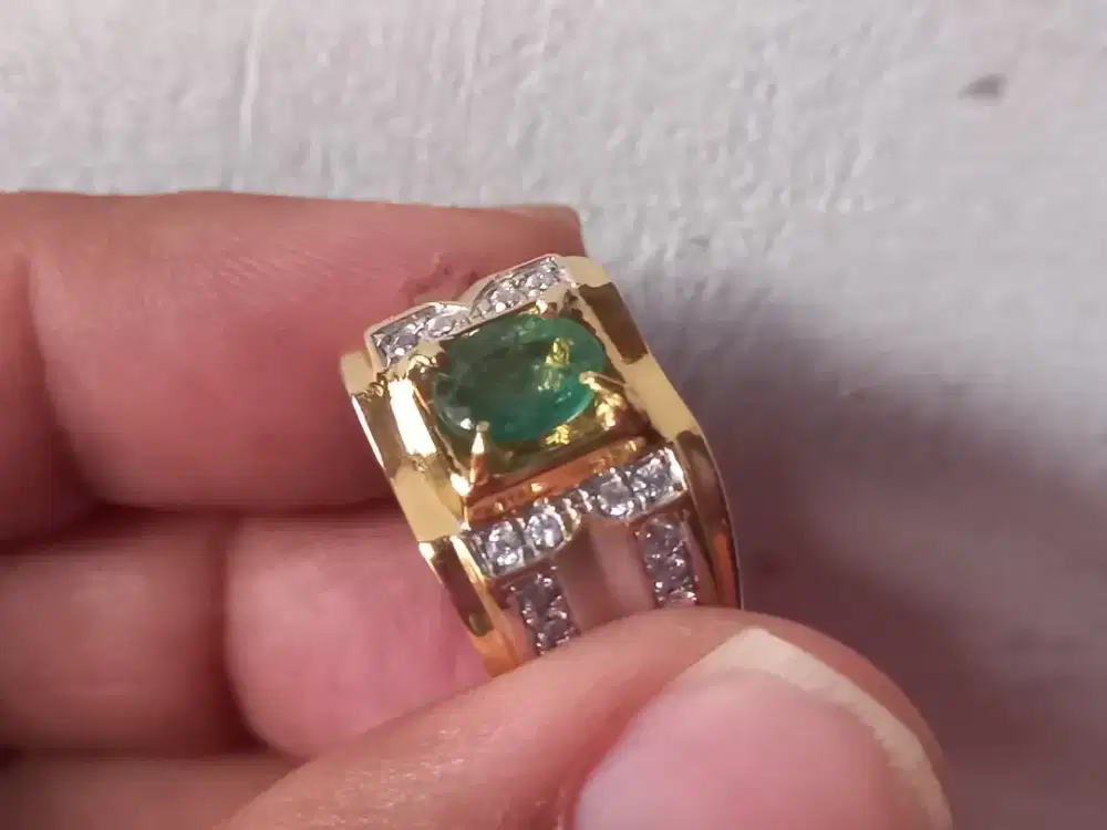 Natural Emeral Beryl Zamrud