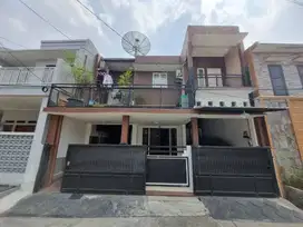 Dijual Rumah Siap Huni di Galaxy Bekasi Selatan