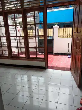 Rumah Nyaman Jakarta Pusat Selesai Renov Siap Pakai Bebas Banjir