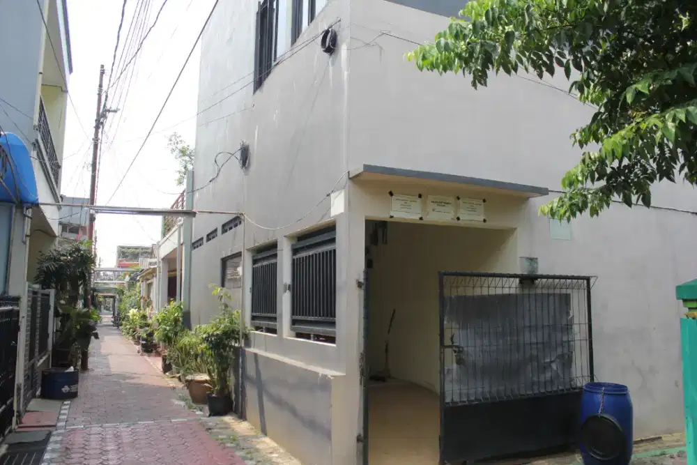 Dijual Kos2an Perumnas klender dekat kampus UHAMKA