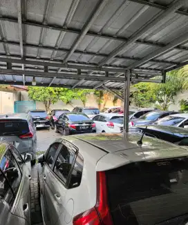 Sewa mobil matic lepas kunci