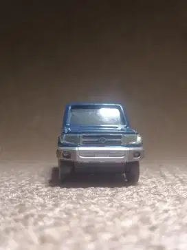 Tomica Die Cast Toyota Land Cruiser Pickup Double Cabin