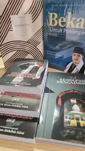 Buku Kehidupan Mengajariku Jilid 1-4, Buku Bekal untuk Pemimpin