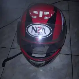 Helm full face masih mulus
