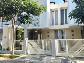 Permata Jingga West Area, Modern 2 Lantai 4 Kamar