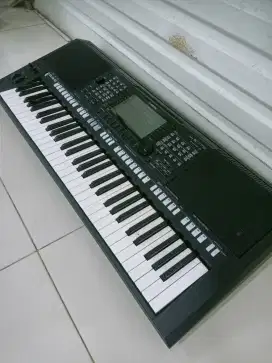 Keyboard Yamaha PSR S 775