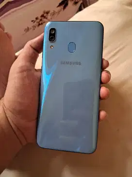 Samsung A30 Warna Biru Muda Bekas