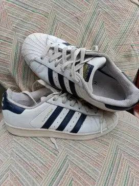 DIJUAL SEPATU ADIDAS SUPERSTAR