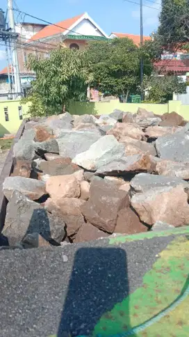 Batu Kewal Pondasi / Batu Kali Belah Murah Langsung Tambang