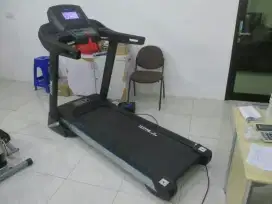 Alat fitness treadmill elektrik tipe tl 199 hitam